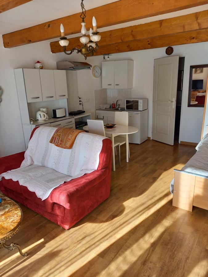 Studio agréable et très lumineux  Salles-dʼAude Esterno foto