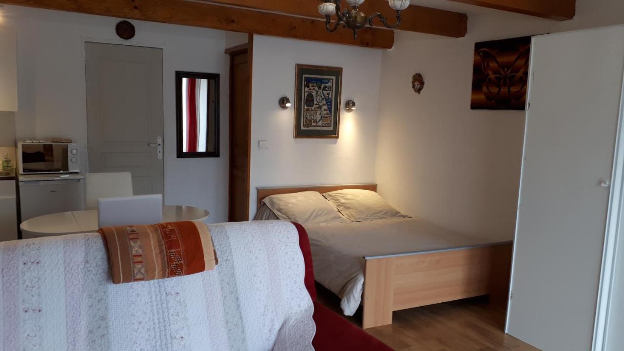 Studio agréable et très lumineux  Salles-dʼAude Esterno foto
